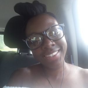 Meet your Posher, Shanique